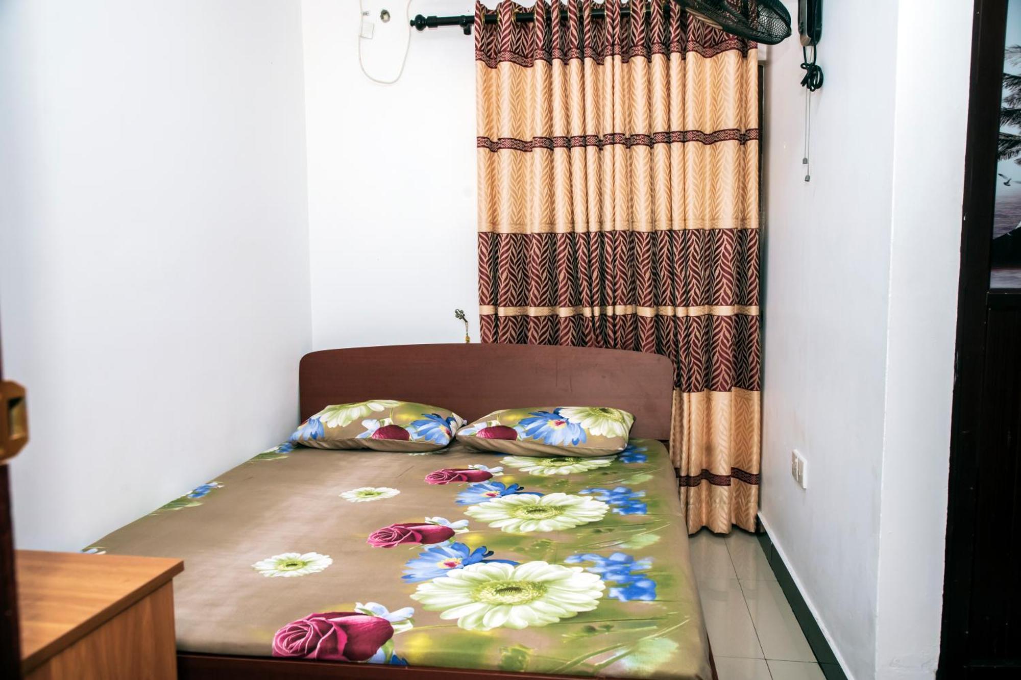 Golden Star Guest House Jaffna Buitenkant foto
