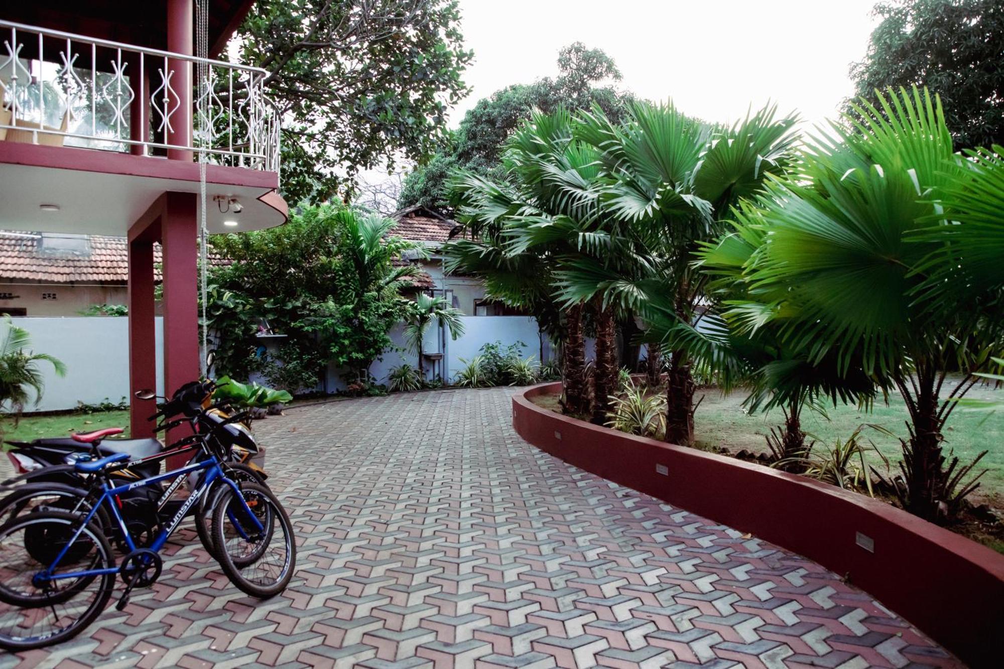Golden Star Guest House Jaffna Buitenkant foto