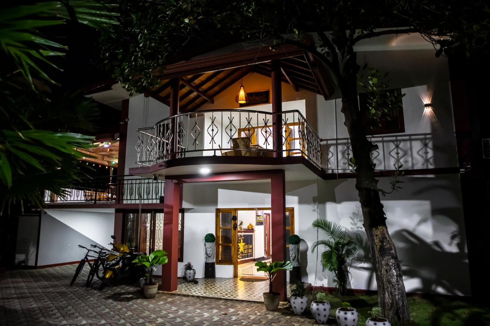 Golden Star Guest House Jaffna Buitenkant foto