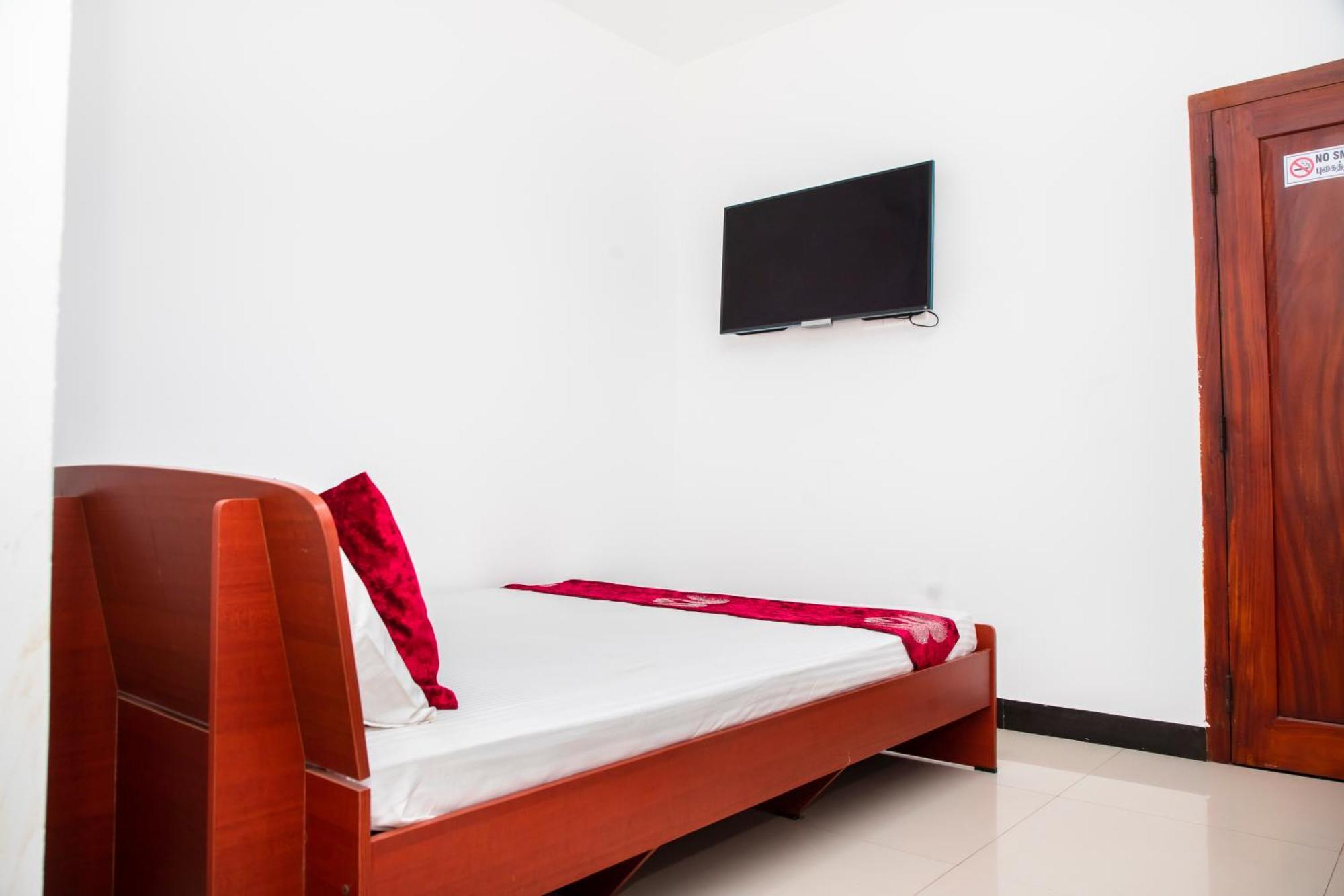 Golden Star Guest House Jaffna Buitenkant foto
