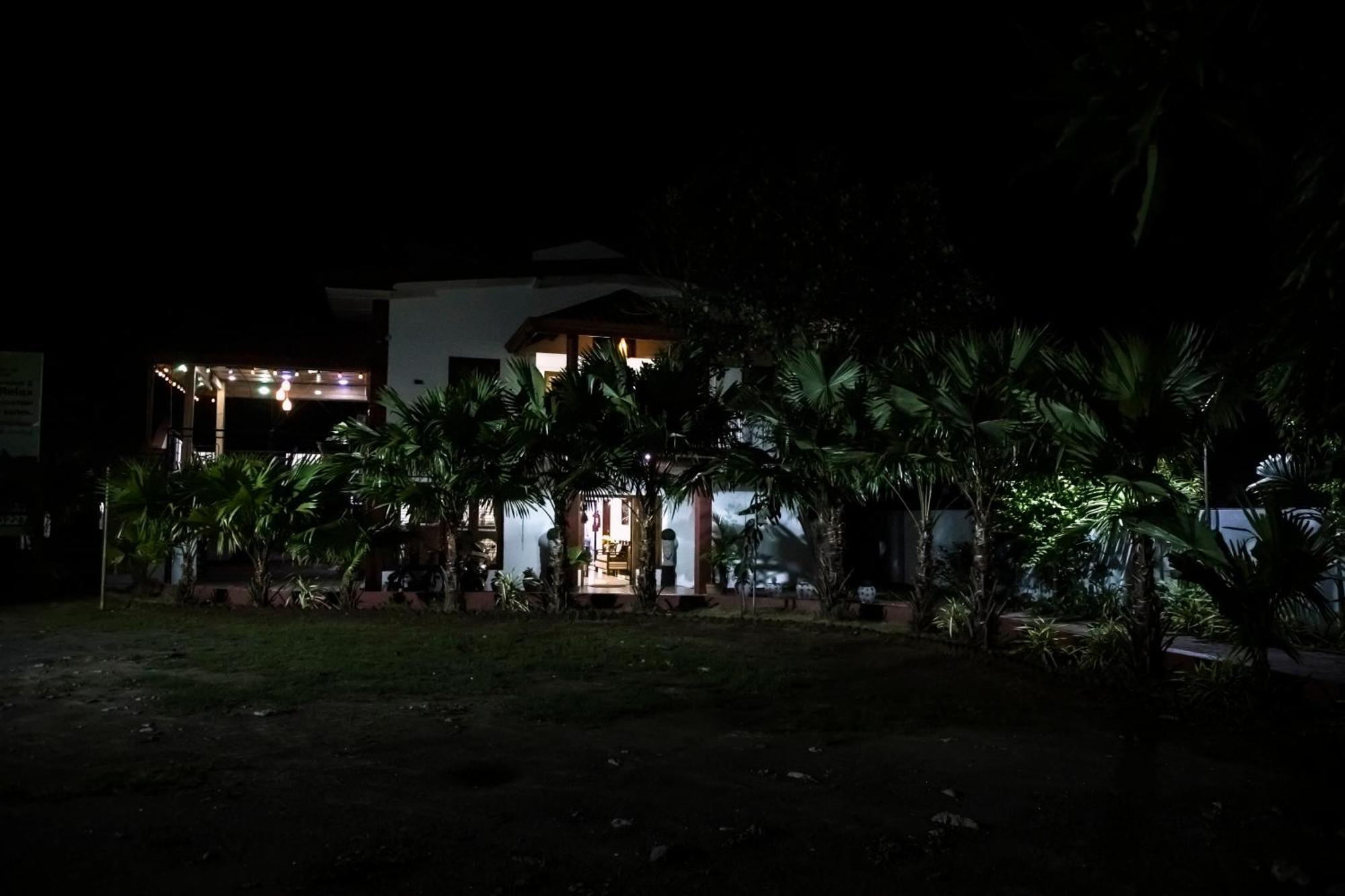 Golden Star Guest House Jaffna Buitenkant foto